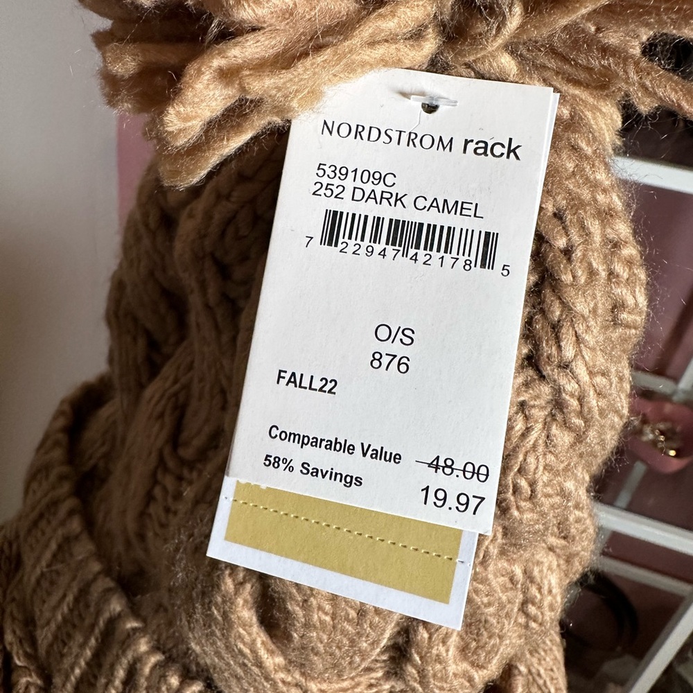 NWT MICHAEL Michael Kors Cable Knit Tan Scarf & Hat Set - Picture 4 of 8